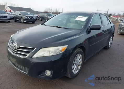 2011 Toyota Camry Xle z USA, uszkodzony, nr VIN 4T4BF3EK3BR168182